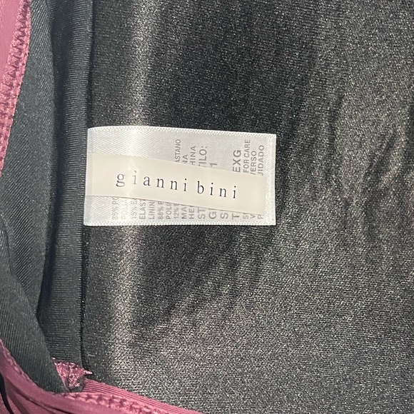 Gianni Bini High Waisted Bandeau Top Bikini Set Reversible Bottoms Maroon EUC - Picture 8 of 12